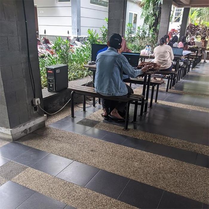 Gaming-Setups-Threatening-Auras