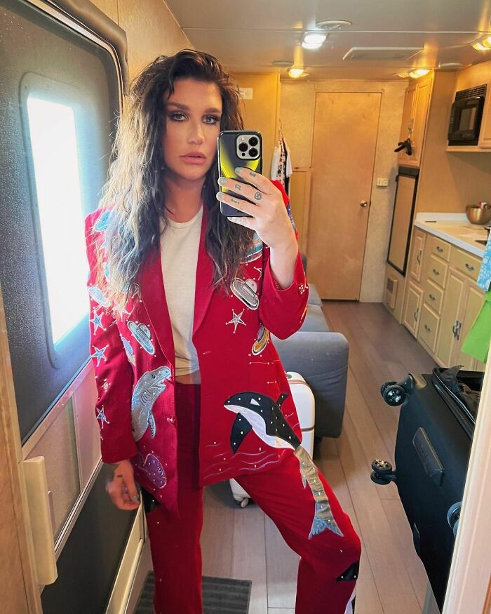 Kesha - Teeth Crafter