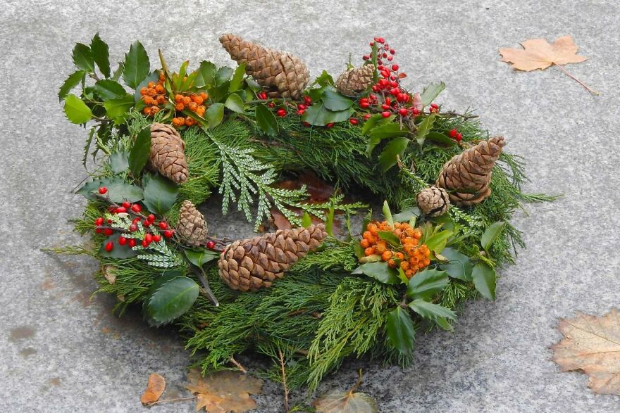 Christmas Party Wreath