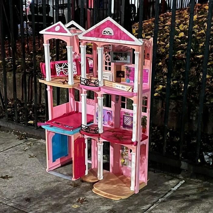 In This Market These Usually Go For At Least Six Figures