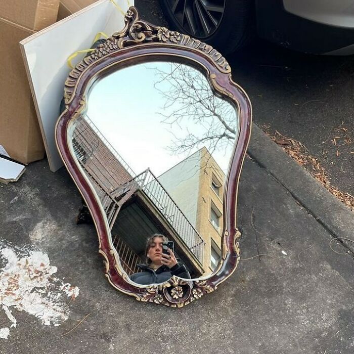 Espejito, espejito en la acera… 