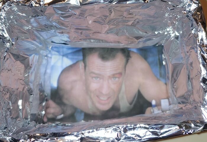 Poor Execution But A Satisfying Holiday Decoration