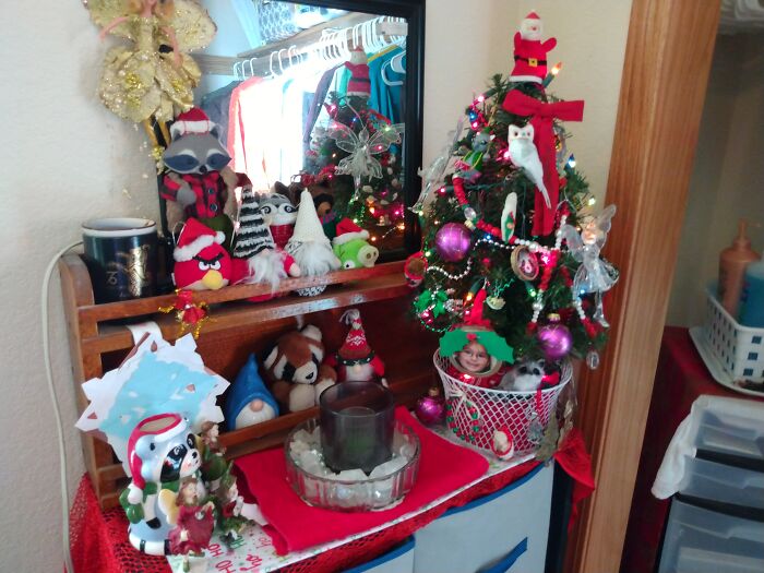 Renting A Room, So Forced To Contain My Christmas Goodness..... I Need More Christmas Stuff