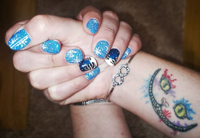 Snowflakes And Trees In The Snow, Add Some Glitter And The Result Is Just Awesome