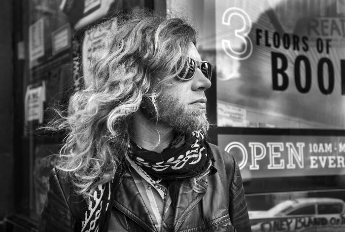 “Artista, North Beach” de la serie “Historia de una Ciudad: San Francisco” por Jon Wollenhaupt