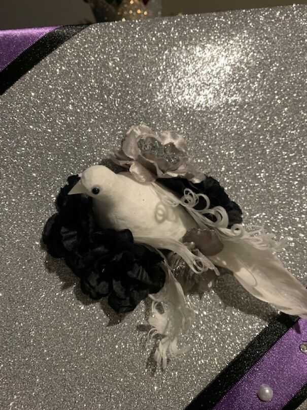 My "Gothic" Themed Christmas Wraps (16 Pics)