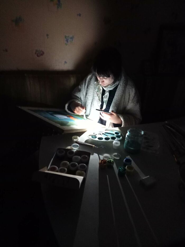 This Is How We Paint While In Ukraine In December 2022
