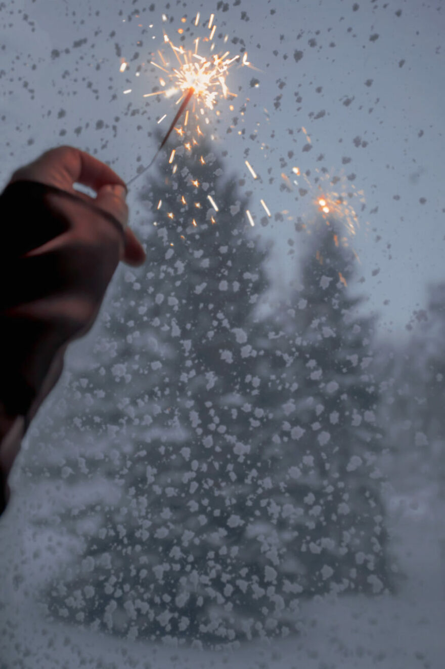 I Found Christmas Magic Around My Home In Iceland, And Here Are 11 Photos That I Took