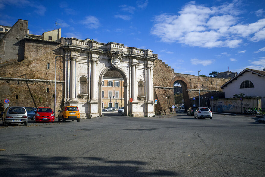I Walked 20km Along The Ancient Aurelian Walls In Rome