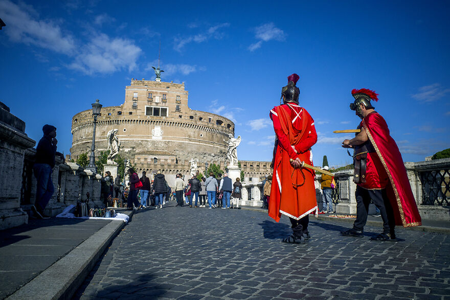 I Walked 20km Along The Ancient Aurelian Walls In Rome