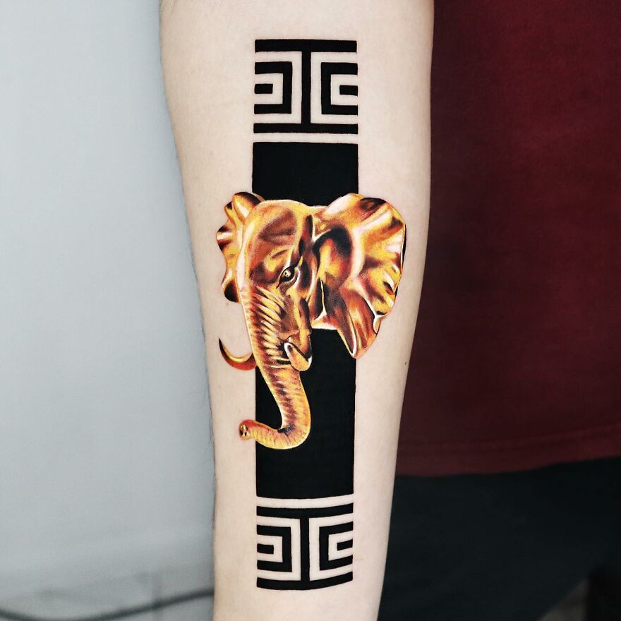 Tattoo Artist Adds Gold To His Tattoos Making Them Incredible