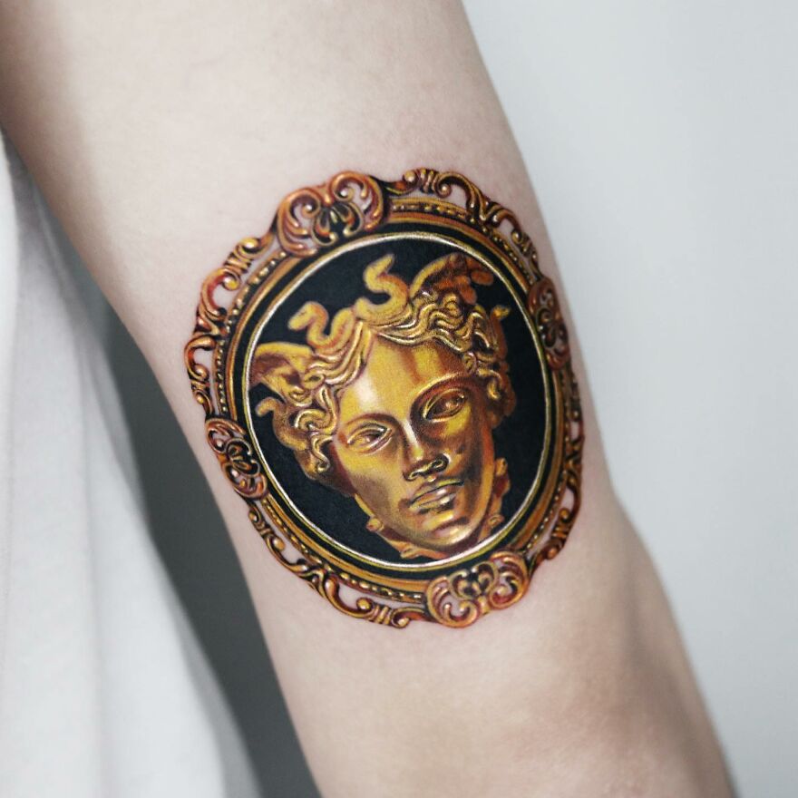 Tattoo Artist Adds Gold To His Tattoos Making Them Incredible