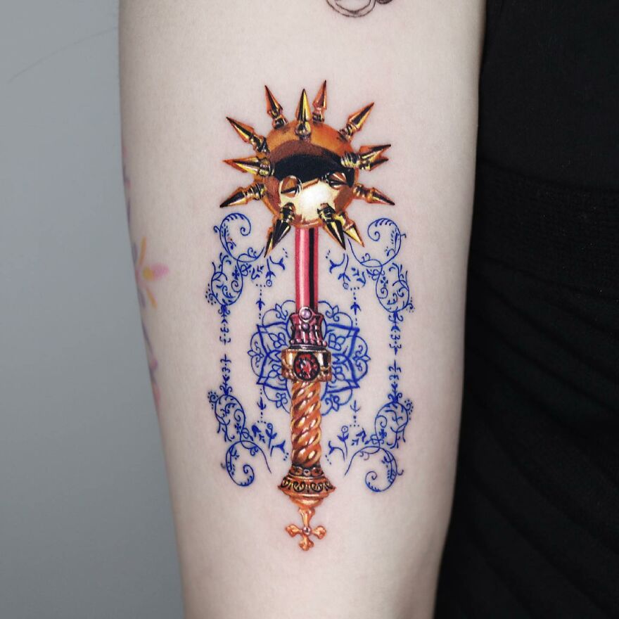 Tattoo Artist Adds Gold To His Tattoos Making Them Incredible