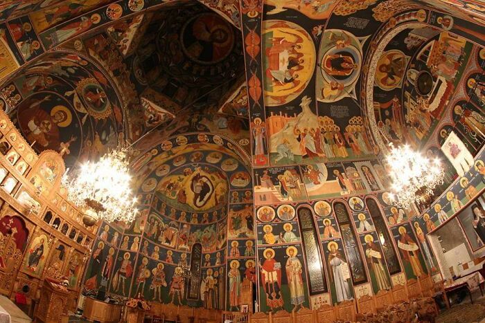 This Artist Paints Amazing Monumental Frescos All By Himself (21 Pics)