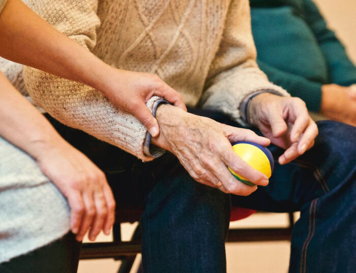 30 Decisions People Made During The Pandemic That, In Hindsight, Bit Them In The Butt, As Pointed Out In This Viral Thread