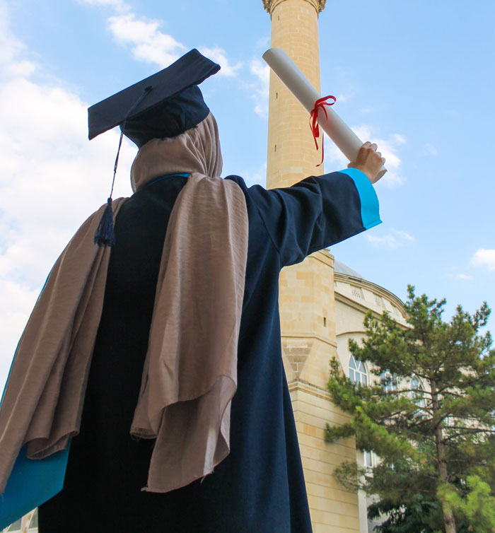 “What Screams Insecurity But Most People Don’t Realize It?” (30 Answers)