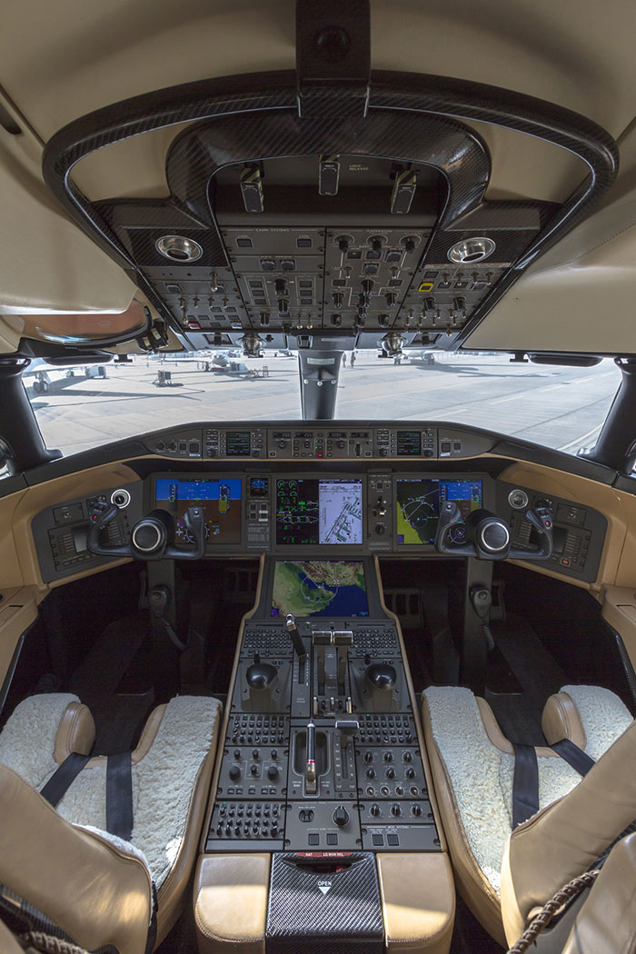 "People Who Work For Airlines, What Are Secrets Passengers Don't Know?" (30 Answers)