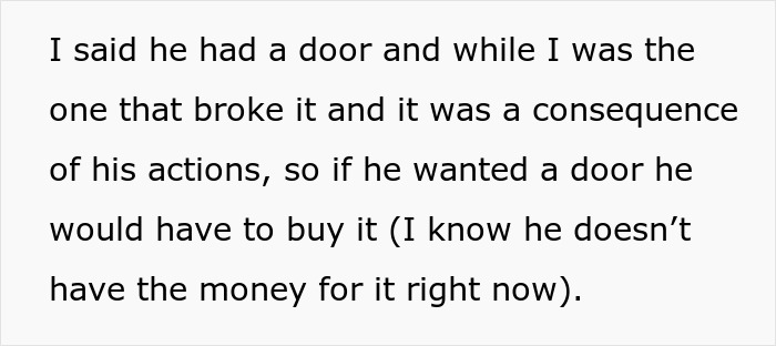Mother Asks Whether She’s In The Wrong For Removing The Door To Her Son’s Room Indefinitely, The Internet Responds Mother Asks Whether She’s In The Wrong For Removing The Door To Her Son’s Room Indefinitely, The Internet Responds