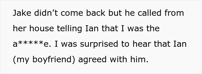 "I Looked At Her In Disbelief": 'Karen' Guest Throws A Fit At Christmas Gathering After Seeing Tampons In The Hosts' Bathroom