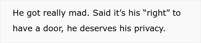 Mother Asks Whether She’s In The Wrong For Removing The Door To Her Son’s Room Indefinitely, The Internet Responds Mother Asks Whether She’s In The Wrong For Removing The Door To Her Son’s Room Indefinitely, The Internet Responds
