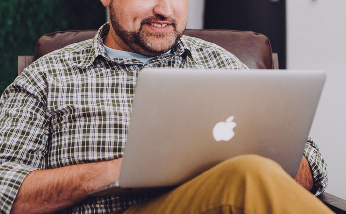 Dad Thinks Kids Are Allowed To Be Noisy At Home Even When Pregnant Wife Has A Headache, Doesn't Understand Why She's Mad