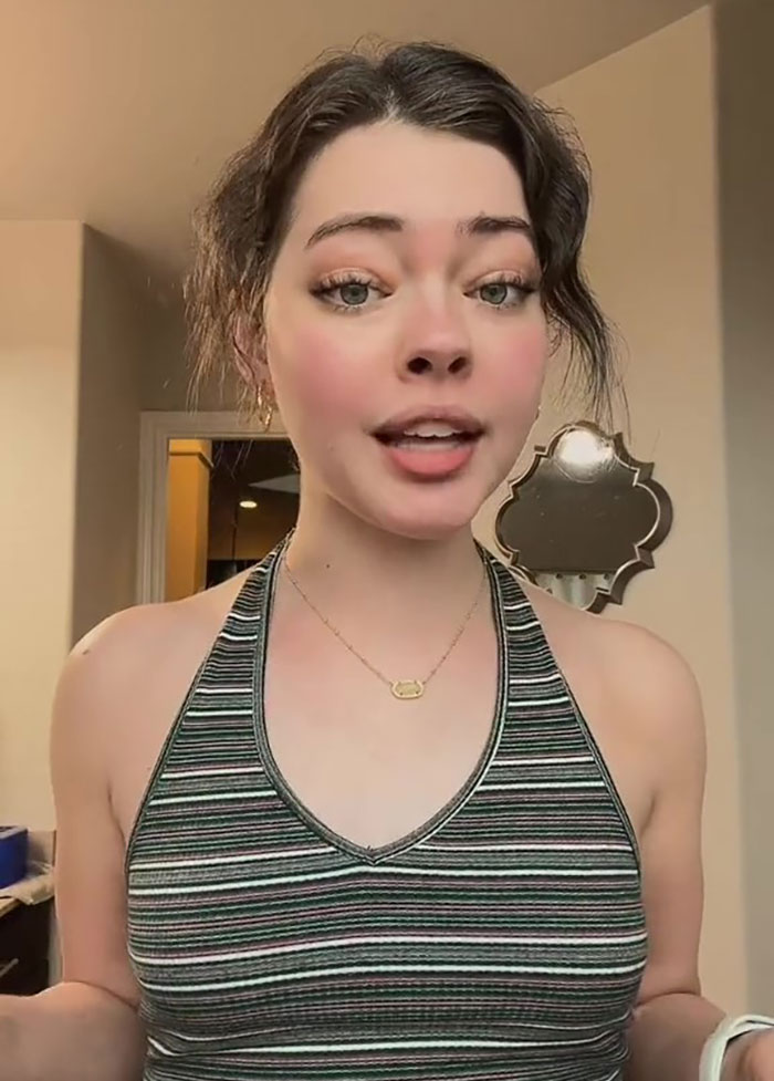 People Are Cracking Up At This Story Of A Bartender Who Accidentally Exposed A Cheating Customer Because Of Her Poor Eyesight People Are Cracking Up At This Story Of A Bartender Who Accidentally Exposed A Cheating Customer Because Of Her Poor Eyesight