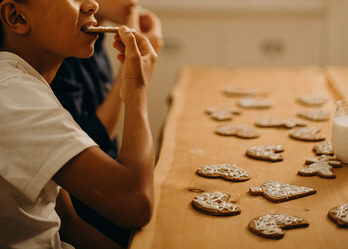 "I Thought It Was Normal For Too Long": 30 Weird And Disturbing Rules Parents Had Their Children Follow