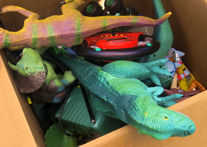 "I Thought It Was Normal For Too Long": 30 Weird And Disturbing Rules Parents Had Their Children Follow