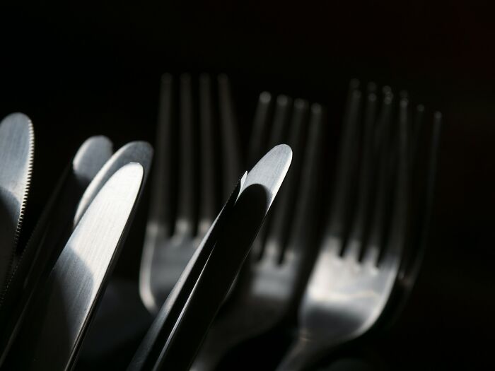 30 Restaurant Red Flags That Chefs Say You Shouldn't Ignore