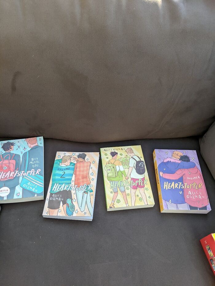 The Full Heartstopper Series! Dont Need To Take It From The Library Anymore! :d