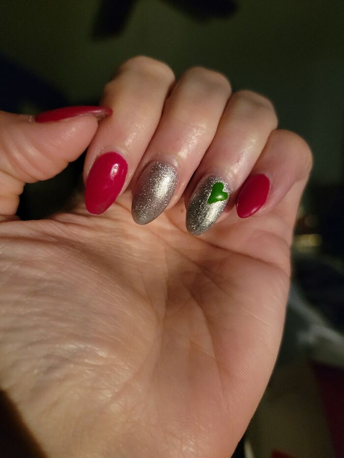 Even Has The Grinch's Heart 3 Sizes Too Small🤣🤣🤣