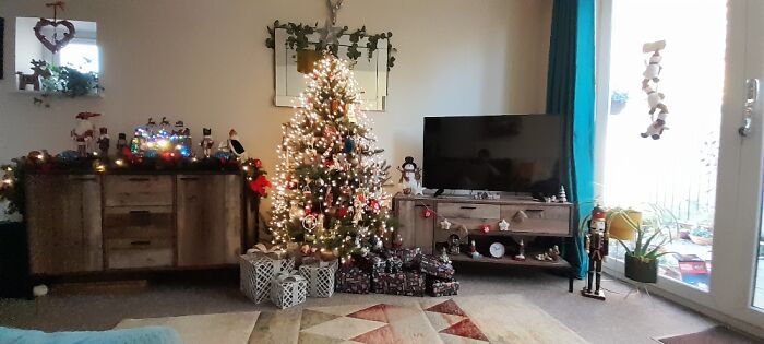 Cosy Christmas In My Apartment