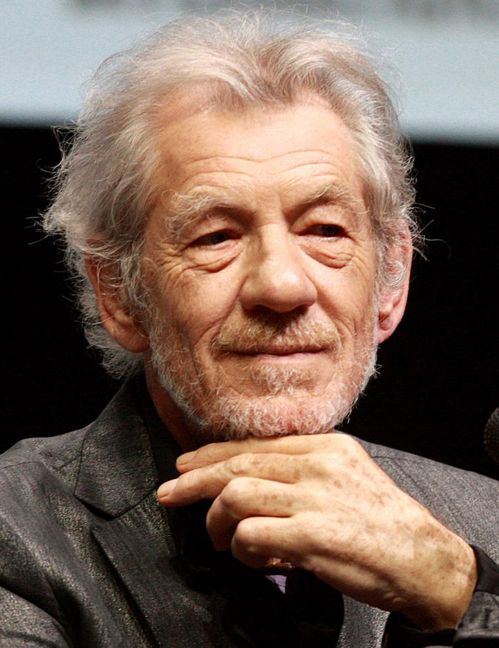 People Are Sharing Unproblematic Celebs That Seem To Be Adored By All (38 Answers)