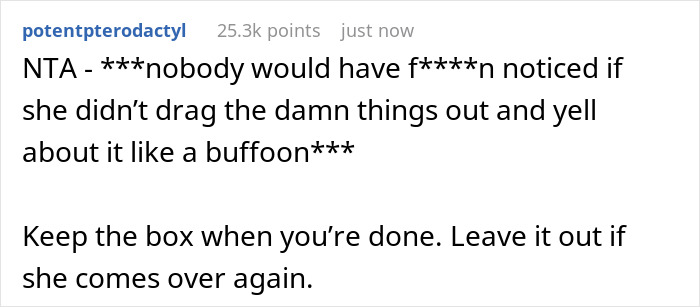 "I Looked At Her In Disbelief": 'Karen' Guest Throws A Fit At Christmas Gathering After Seeing Tampons In The Hosts' Bathroom