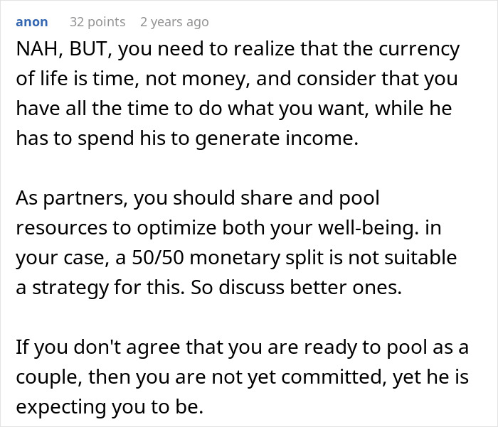Writer Asks Whether She&rsquo;s Being &ldquo;Unreasonable&rdquo; For Refusing To Find A Different Job To Fit Her Boyfriend&rsquo;s Expectations