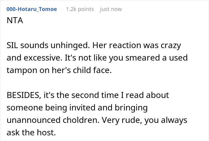 "I Looked At Her In Disbelief": 'Karen' Guest Throws A Fit At Christmas Gathering After Seeing Tampons In The Hosts' Bathroom