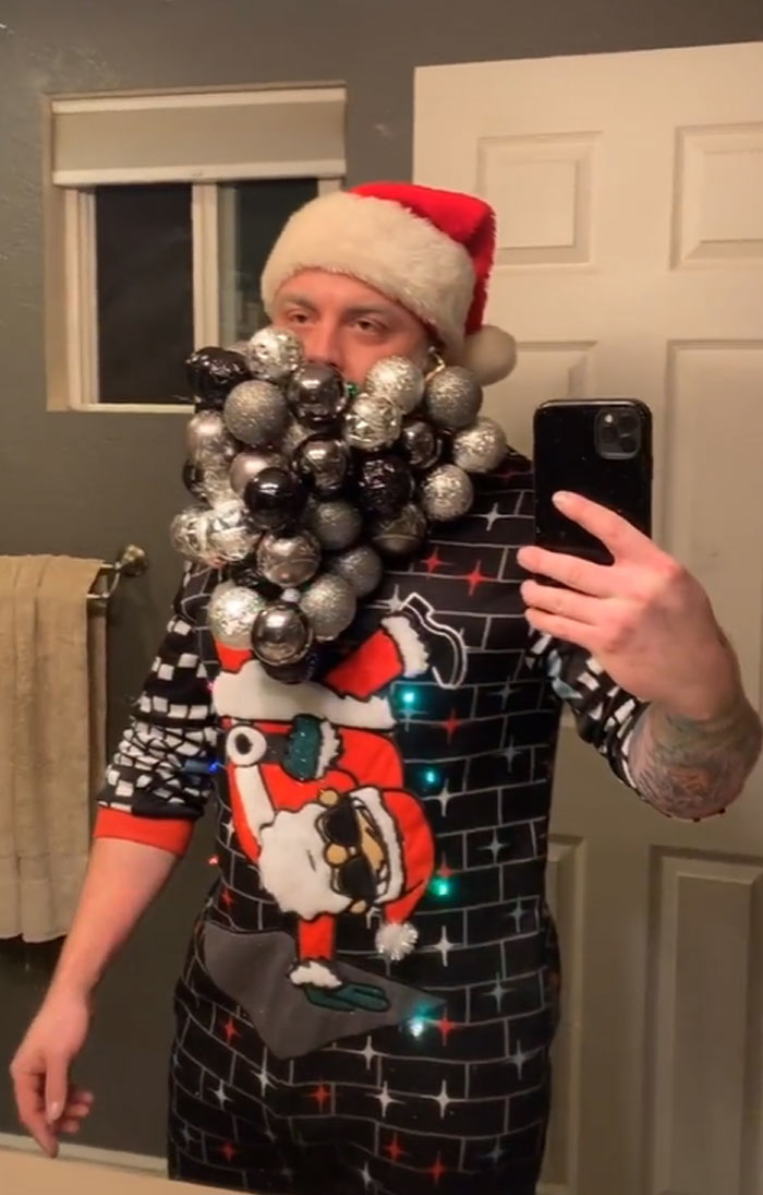 This Look Takes Christmas Spirit To A Whole New Level