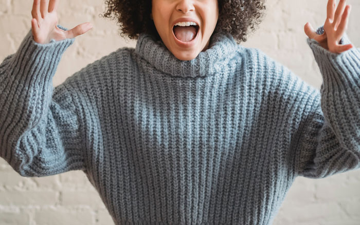 "I Looked At Her In Disbelief": 'Karen' Guest Throws A Fit At Christmas Gathering After Seeing Tampons In The Hosts' Bathroom