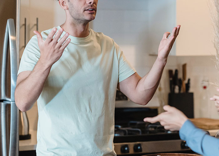 &ldquo;Am I A Jerk For Telling My Brother Off When He Berated My Daughter For Not Changing Her Cousin&rsquo;s Diaper?&rdquo;