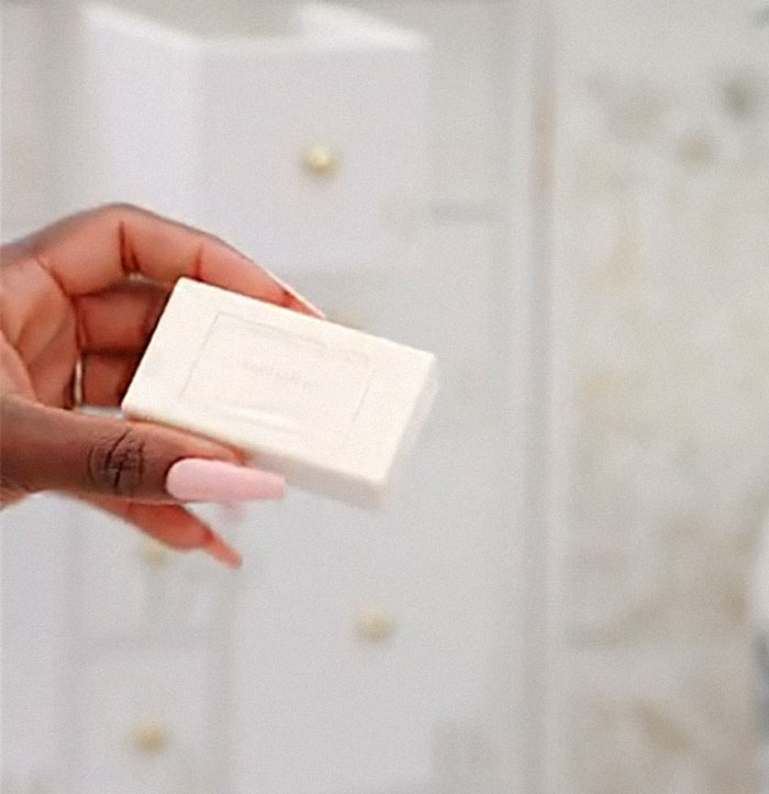 "Day 24 Should Have Been A Full Refund!": The Internet Slams Dior After Woman Shows What's Inside Their $3,500 Advent Calendar