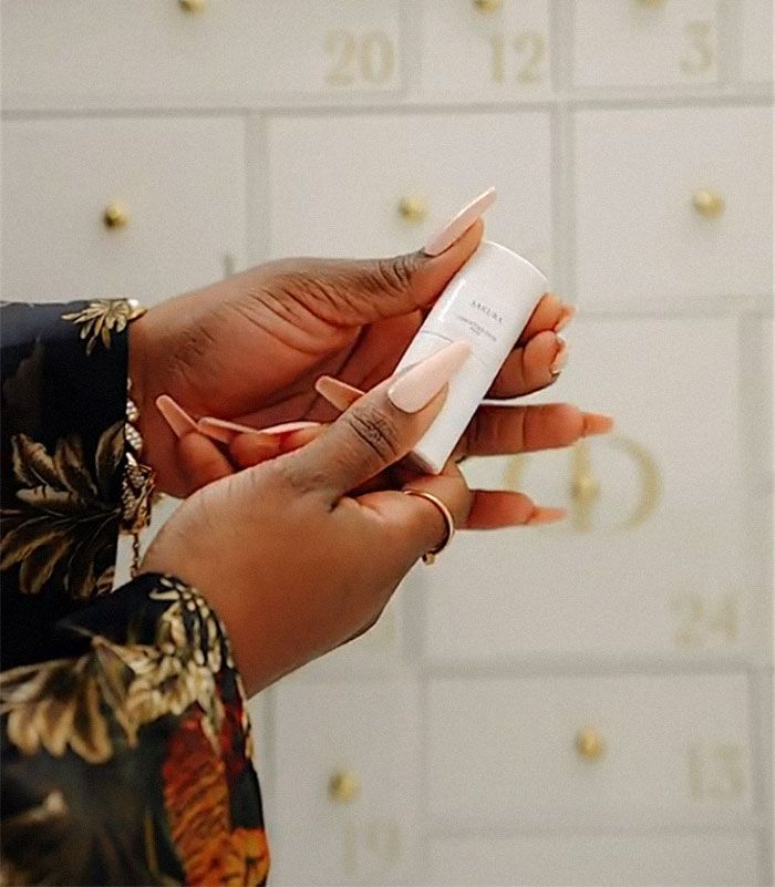 "Day 24 Should Have Been A Full Refund!": The Internet Slams Dior After Woman Shows What's Inside Their $3,500 Advent Calendar