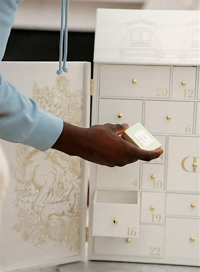 "Day 24 Should Have Been A Full Refund!": The Internet Slams Dior After Woman Shows What's Inside Their $3,500 Advent Calendar