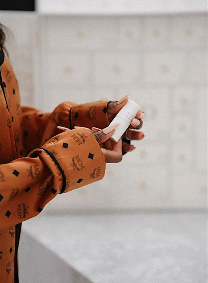 "Day 24 Should Have Been A Full Refund!": The Internet Slams Dior After Woman Shows What's Inside Their $3,500 Advent Calendar