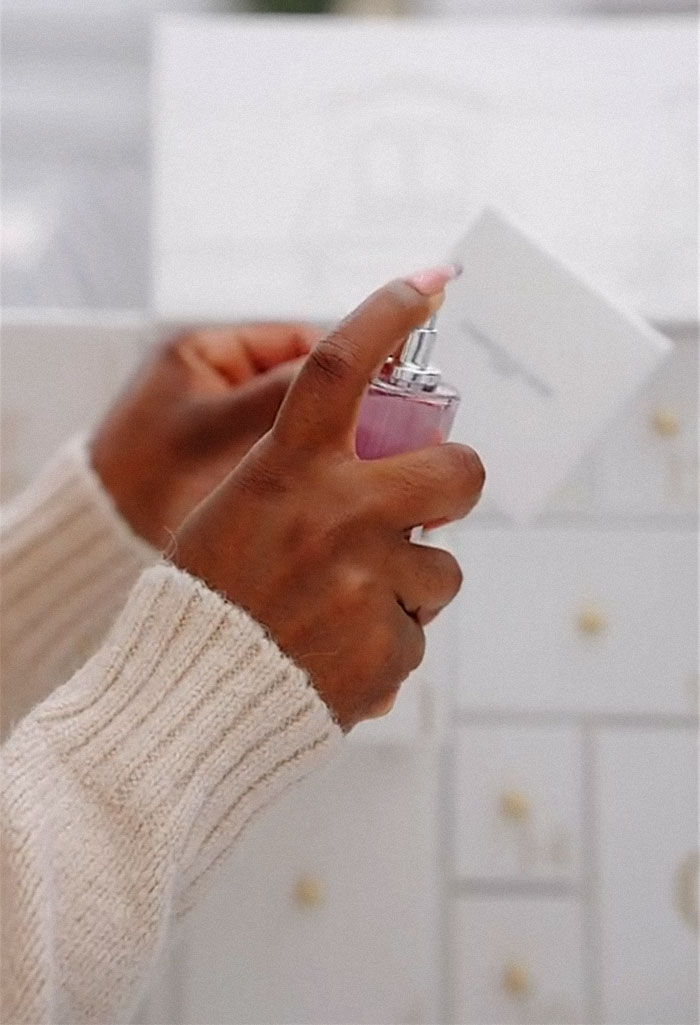 "Day 24 Should Have Been A Full Refund!": The Internet Slams Dior After Woman Shows What's Inside Their $3,500 Advent Calendar