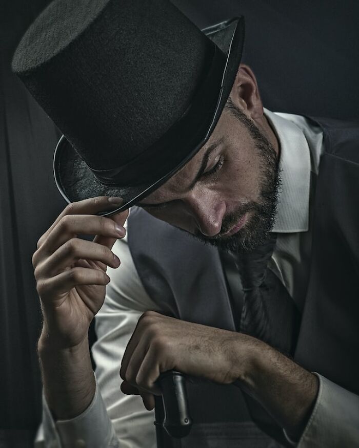 Women Are Sharing Their Exes' Seemingly Harmless Personality Traits That Ended Up Being The Reddest Flags Of Them All (30 Posts)