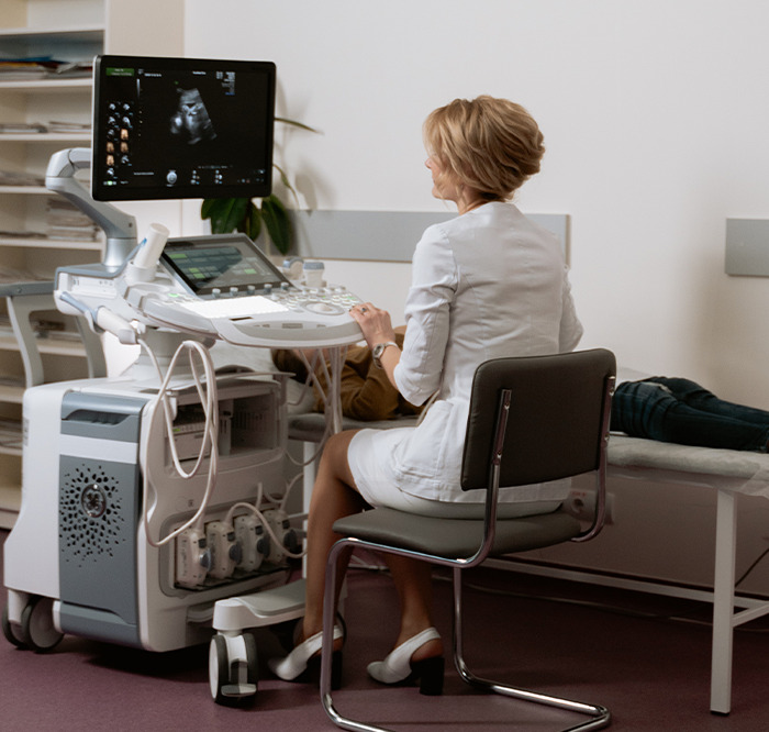 Doctors Share Their 30 Craziest 'Thank God They Came In For A Second Opinion’ Stories