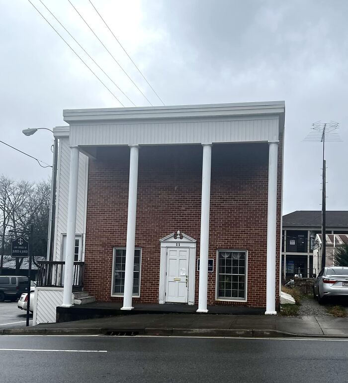 I Have To Imagine The Second Floor Is… Dark?