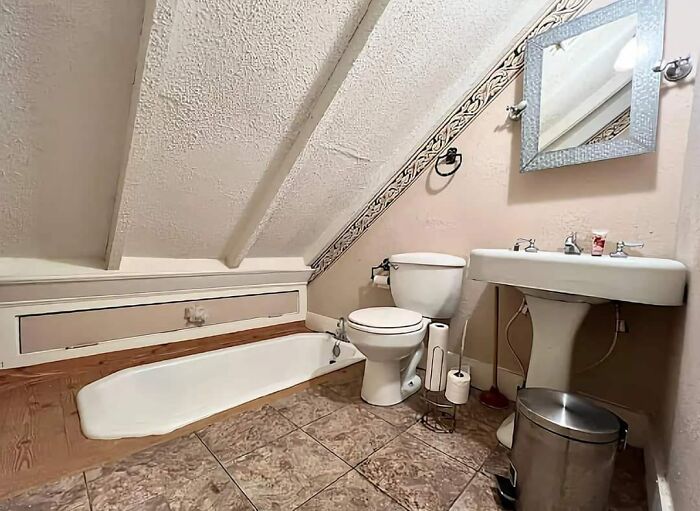 Bathrooms The Make You Say Wth?!?!