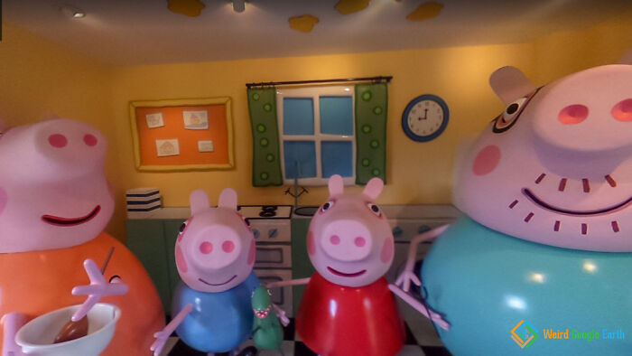 "Paultons Park Home Of Peppa Pig World". Location: Romsey, UK