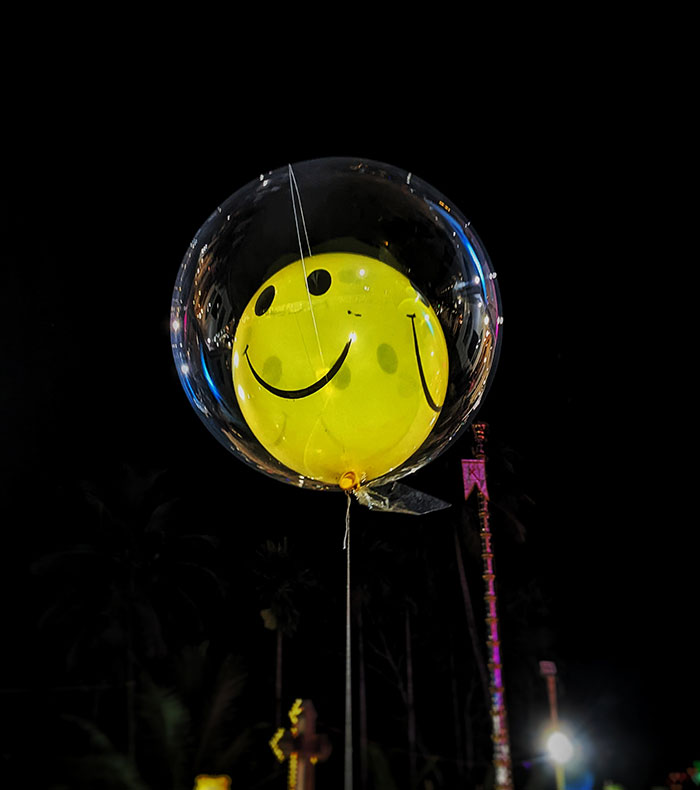 Yellow balloon with smile